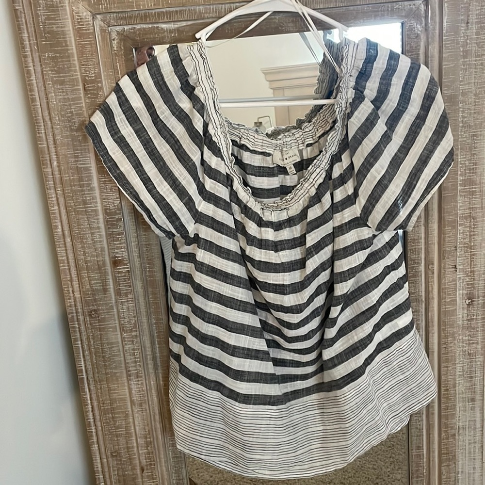 Lucky Brand Medium Top
